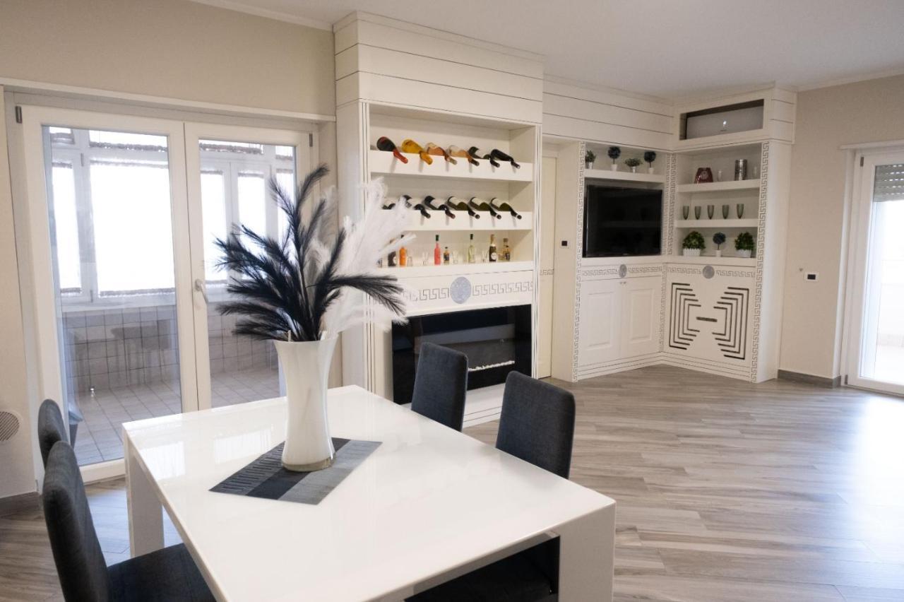 Odissea Luxury Home Наполи Екстериор снимка