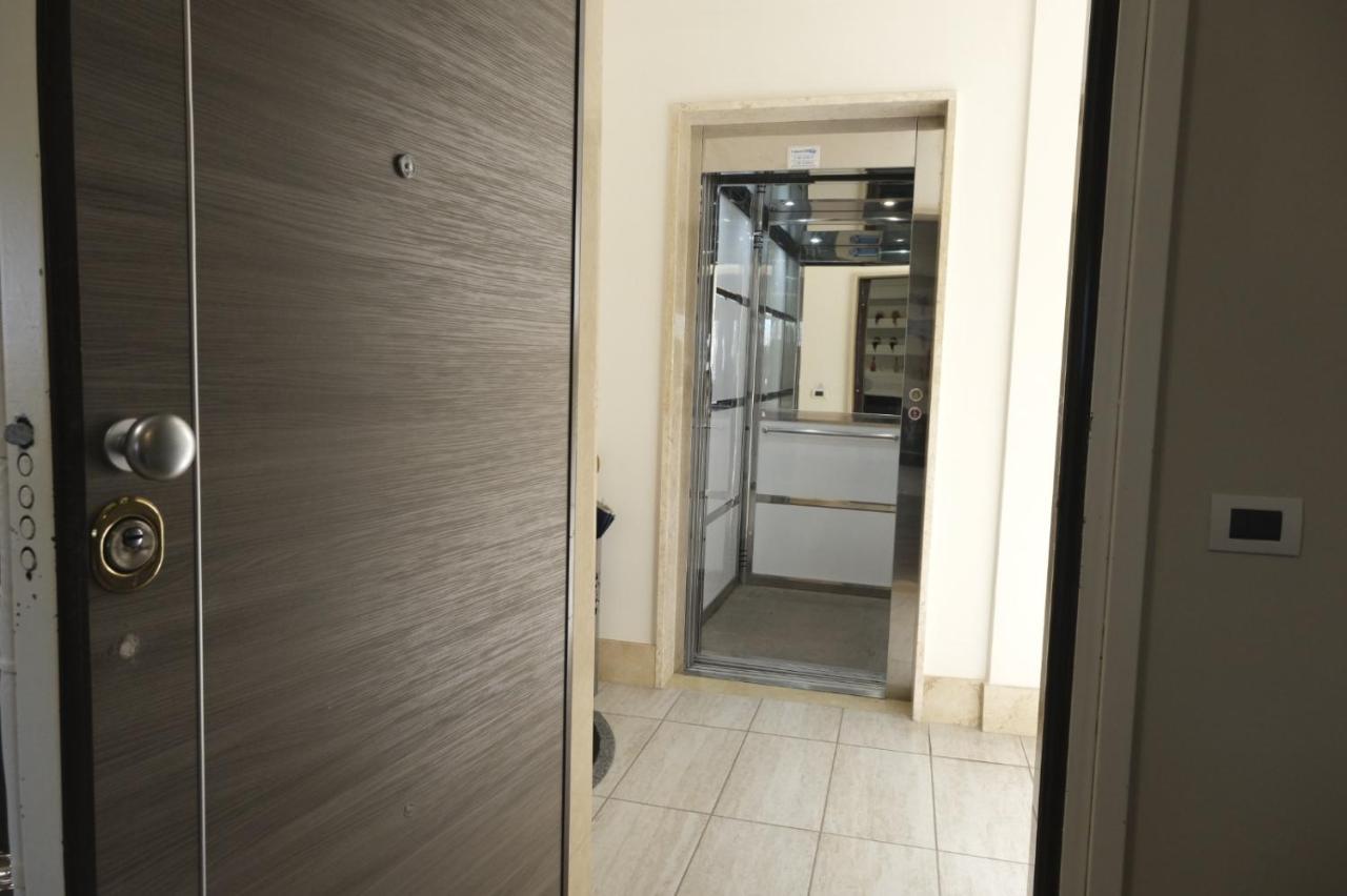 Odissea Luxury Home Наполи Екстериор снимка